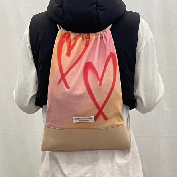 더뮤지엄비지터 Heart Sprayed Dust Bag 하트 더스트백