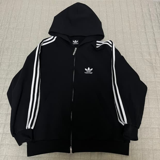 [XXS] 발렌시아가 아디다스 스몰핏 후드집업 블랙