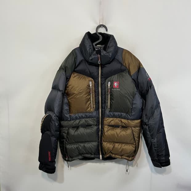 블랙야크 남성 헤비 구스다운 패딩 100