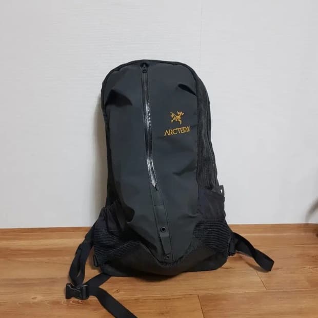 아크테릭스 아로 22  백팩