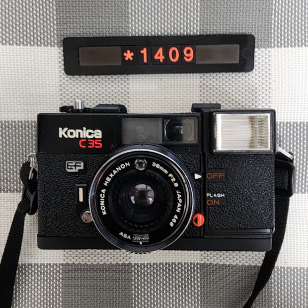 코니카 C 35 EF 필름카메라