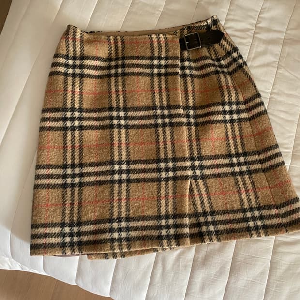 정품 버버리 울100 스커트 치마