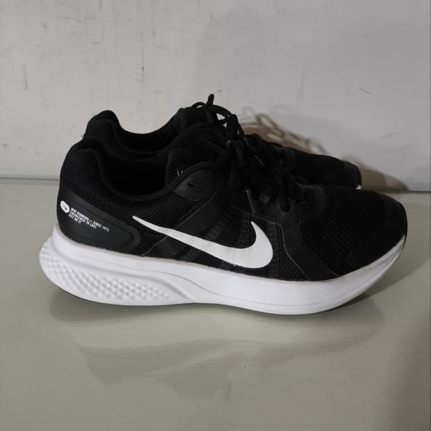 290mm 나이키 런 스위프트2 런닝화