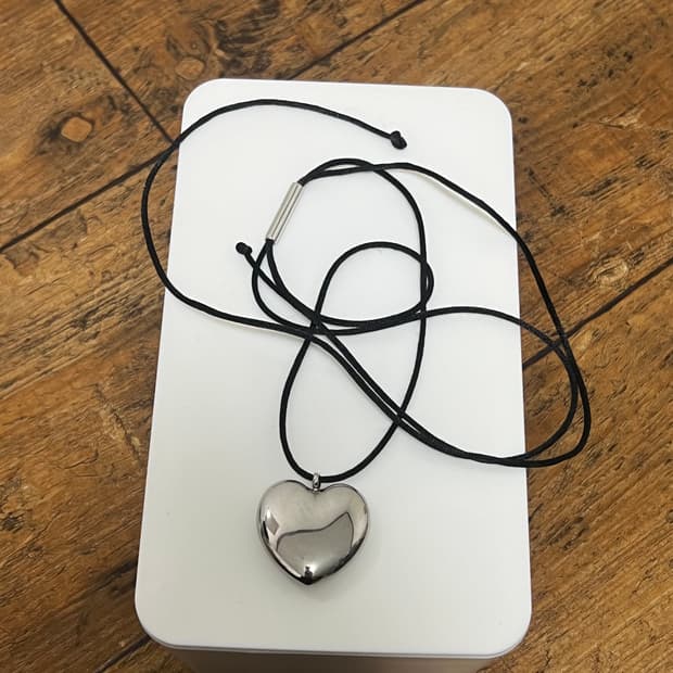 어거스트하모니 하트 팬던트 목걸이 블랙