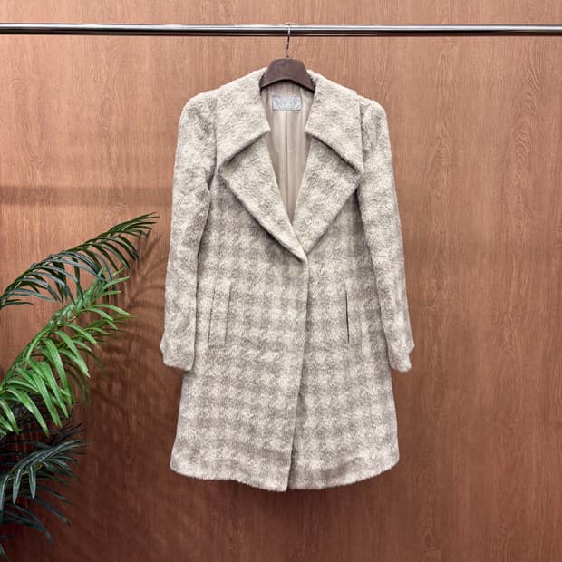 마인 울 블렌드 롱 코트 그레이 체크 패턴 슬릿 포켓 디테일 아이보리