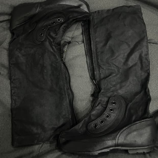 조슈아자말이 신은 밀리터리 설상화 롱 부츠 블랙버전