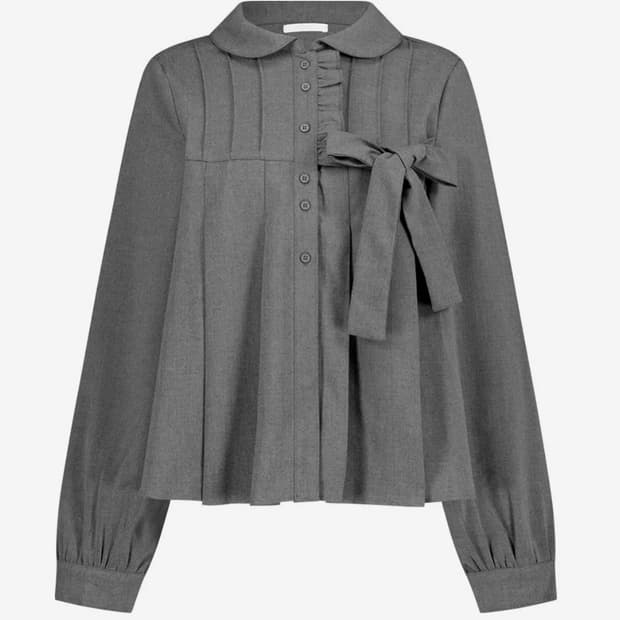 일리고 리본 플리츠 블라우스 그레이