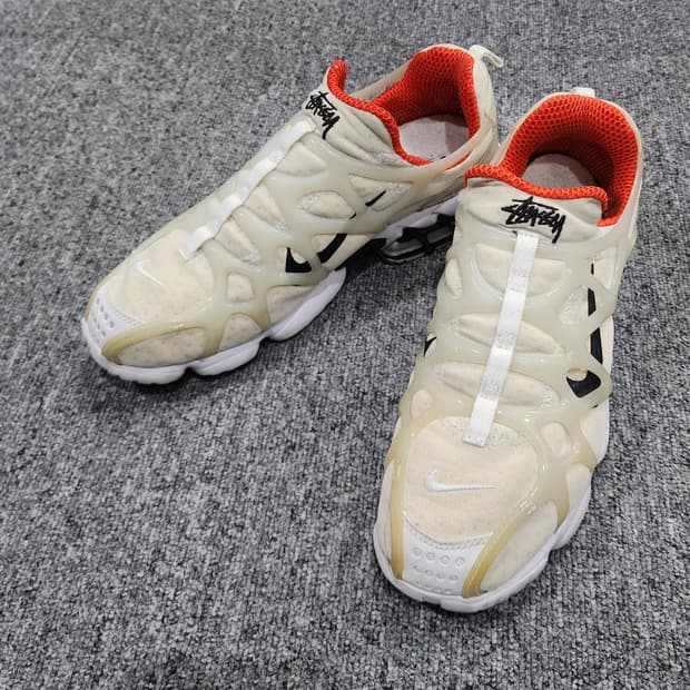 나이키 x 스투시 에어 줌 스피리돈 쿠키니 260