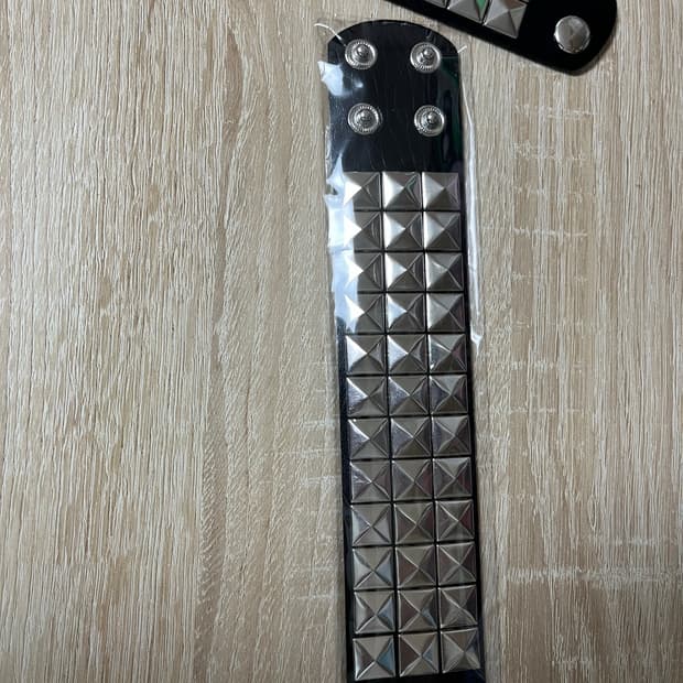 스터드 팔찌