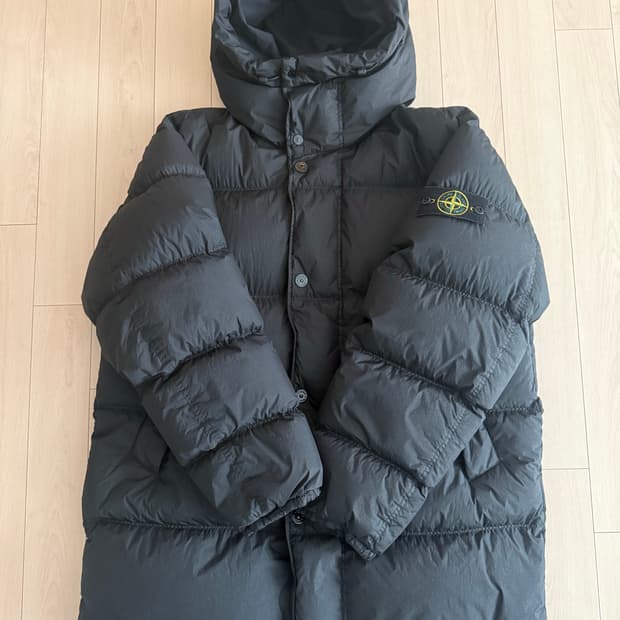 스톤아일랜드 크링클랩스패딩  25FW 블랙 XL(4100012)