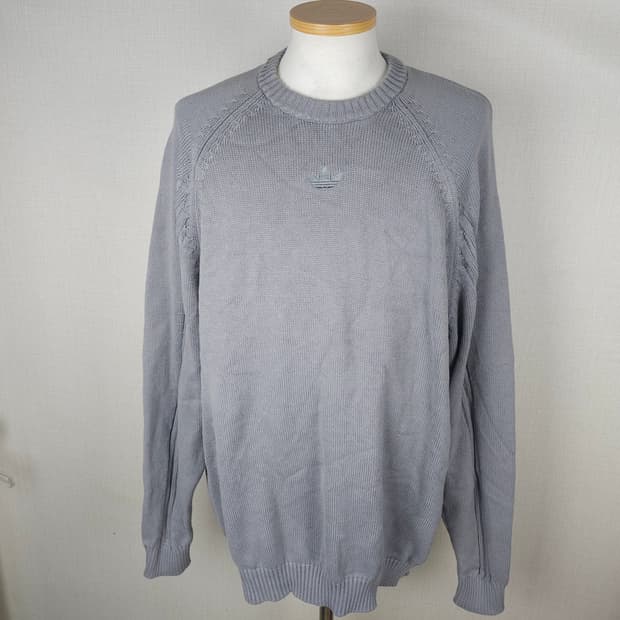 아디다스 라운드니트티 남자110사이즈 