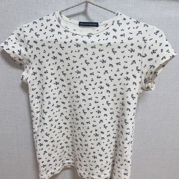 브랜디멜빌 플로럴 크림 네이비 꽃무늬 티셔츠 반팔 탑