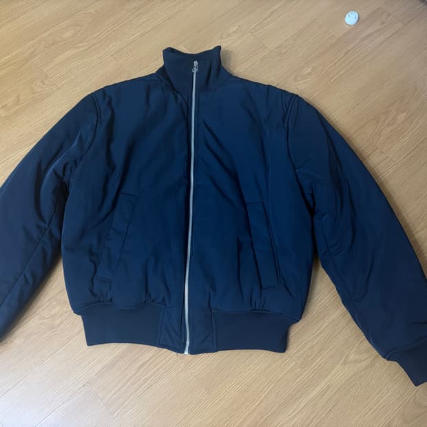 자라 오리진 크롭봄버