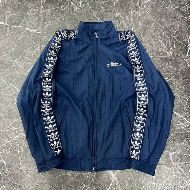 아디다스 아디로고 파이핑 나일론 바람막이 자켓