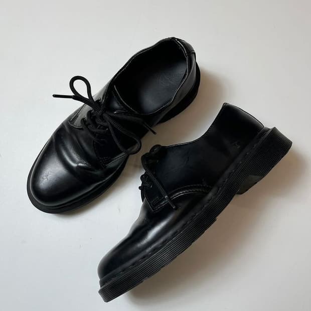 닥터마틴 1461 모노 3홀 더비 슈즈 Q1386