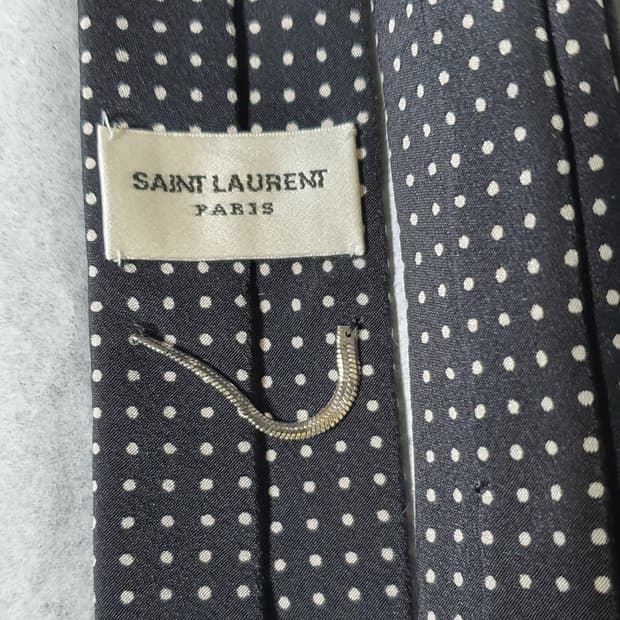 생로랑 에디슬리먼 도트 스키니 타이 F 땡땡이 넥타이