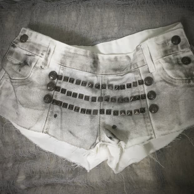 Grunge y2k stud detail shot pants