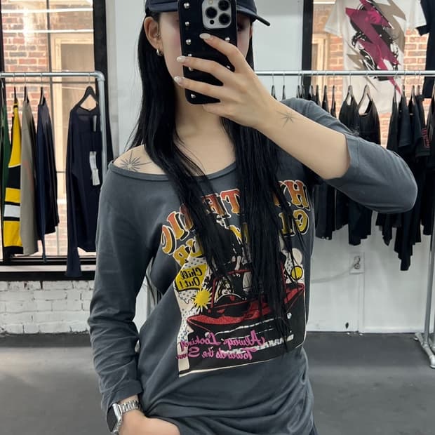 히스테릭 글래머 와이드넥 롱슬리브