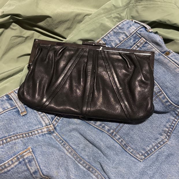 vintage armani exchange leather cluthbag