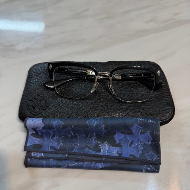 새상품급 크롬하츠 에바질리스트 안경 블랙/실버