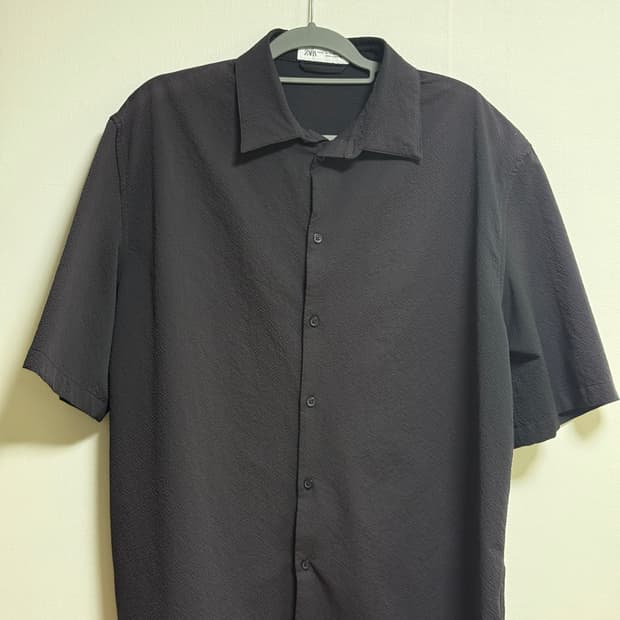 [XL] 자라 엠보싱 텍스쳐 반팔 셔츠 블랙