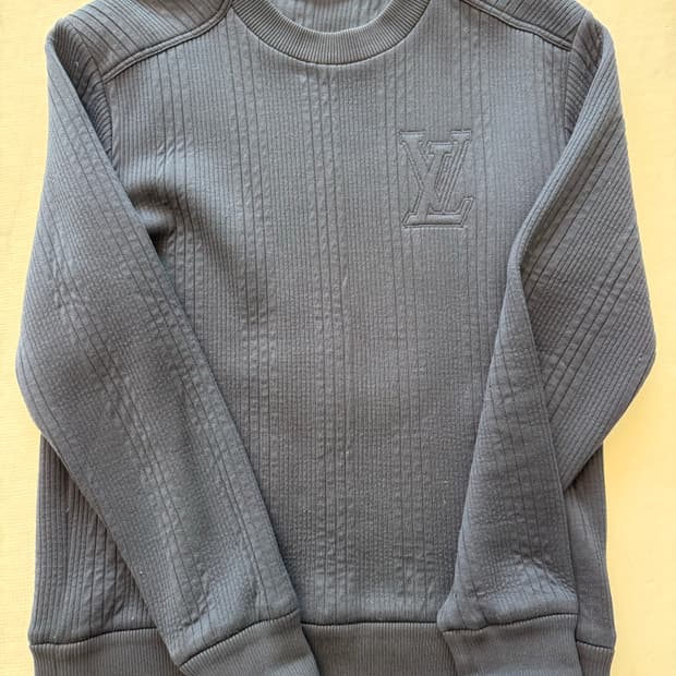 루이비통 맨투맨