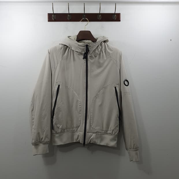 M CP컴퍼니 남성 베이지 후드 바람막이 점퍼 자켓