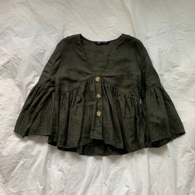 ZARA 카키 플레어 탑