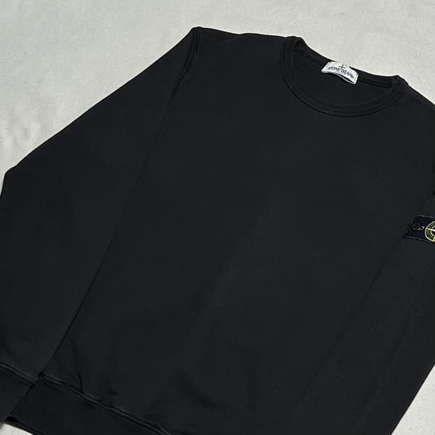 14 스톤아일랜드 블랙 맨투맨