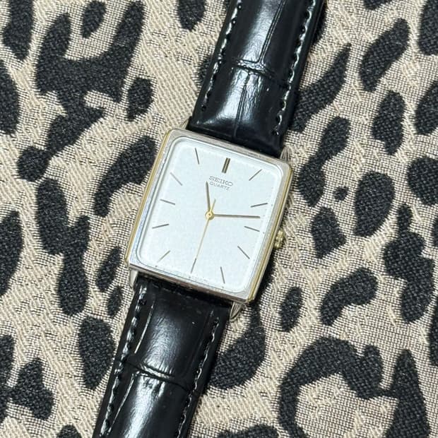 80s 빈티지 세이코 탱크 쿼츠