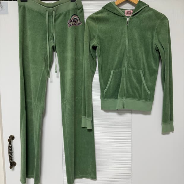 쥬시 꾸뛰르 트레이닝복 S 올리브