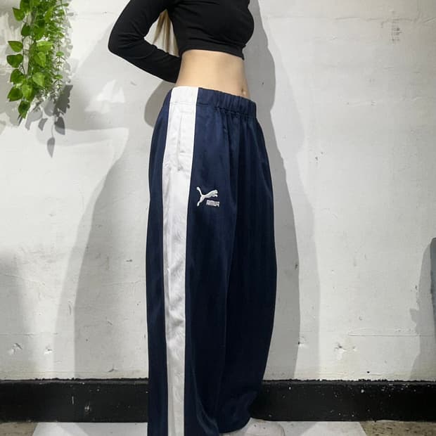푸마 네이비 화이트 사이드 라인 와이드 트레이닝 팬츠 