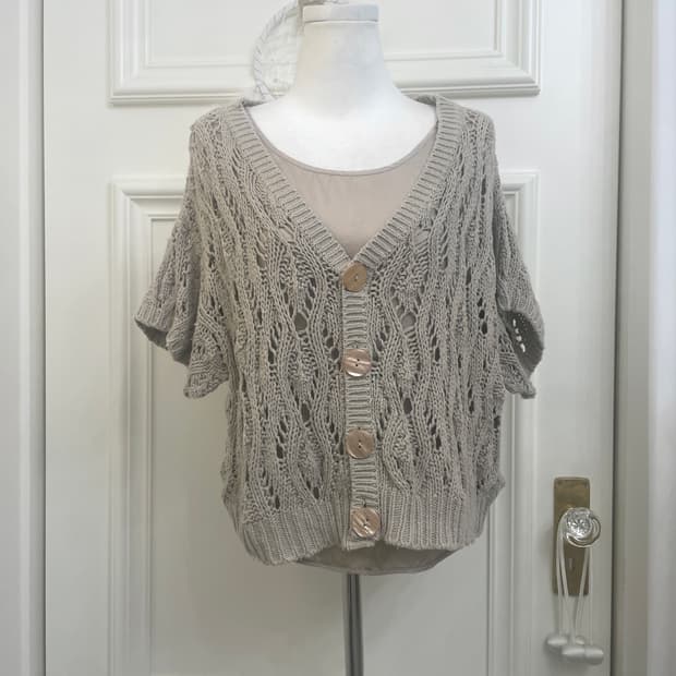 beige crochet half cardigan&basic sleeve