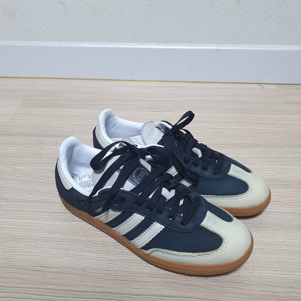 아디다스 삼바 스니커즈 240