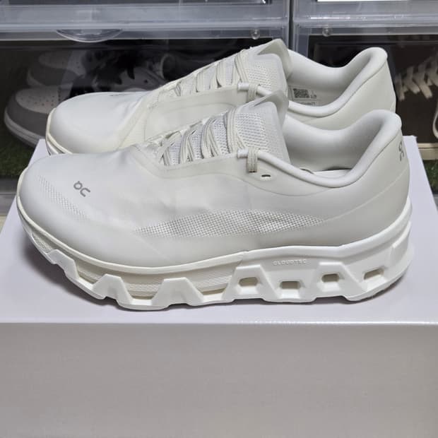 [판매](260)포스트아카이브팩션(파프) X 온 클라우드몬스터 - 화이트