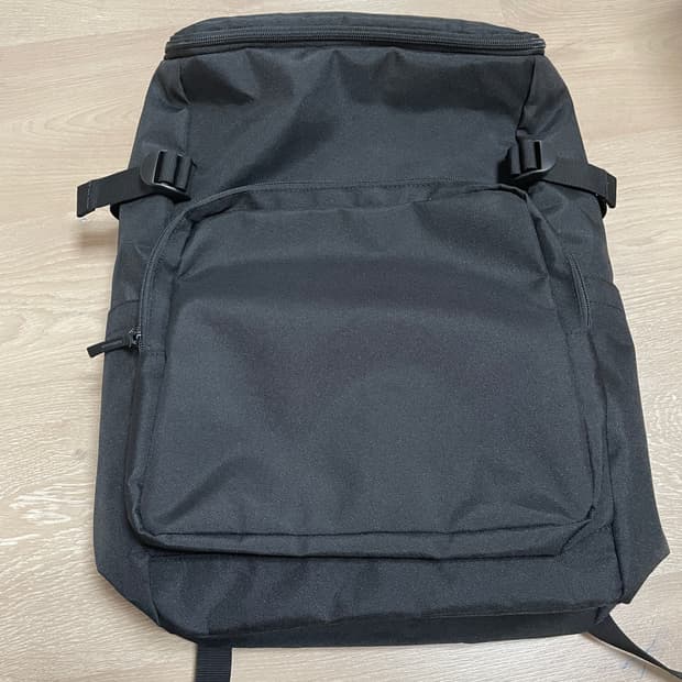 무인양품 블랙 백팩*