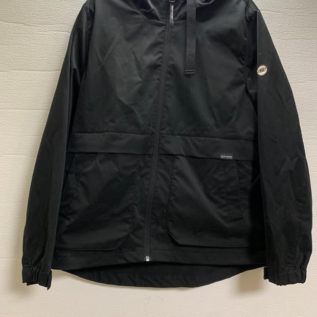 스케쳐스 블랙 후드 바람막이 자켓