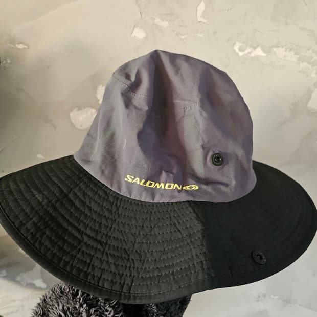 살로몬 버킷 햇 모자