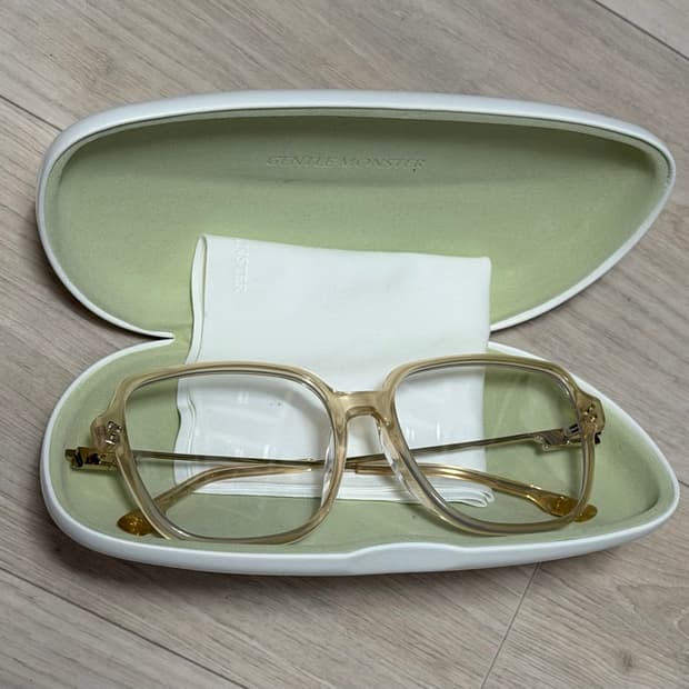 젠틀몬스터 무아