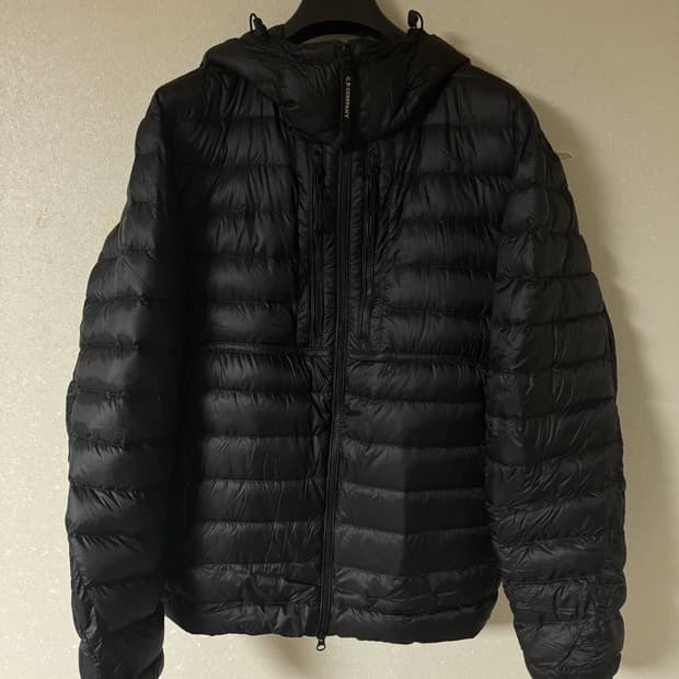 c.p. company 씨피컴퍼니 dd쉘 경량패딩 xl