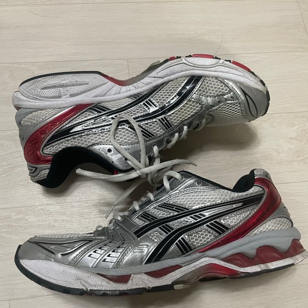 아식스 젤 카야노14 화이트 클래식 레드 270 급처