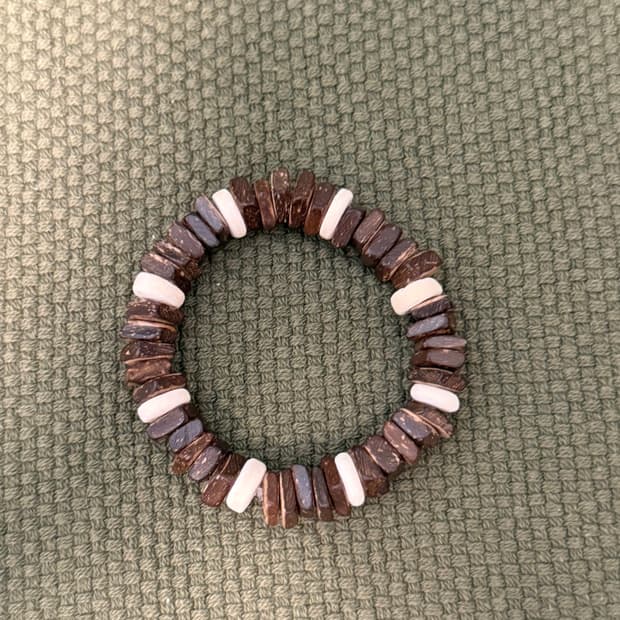 빈티지 볼드 우드비즈 팔찌