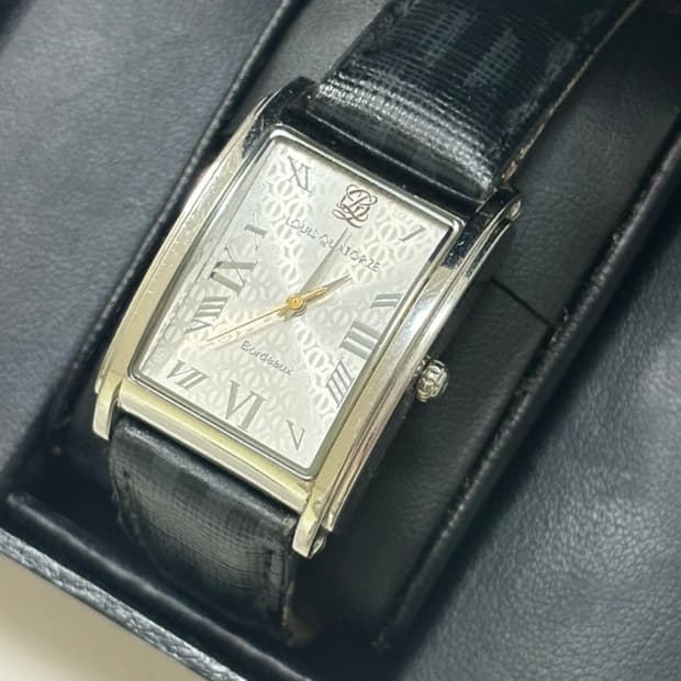 루이까또즈 여성 쿼츠 시계