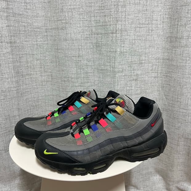 나이키 에어맥스95SE 그레이멀컬러