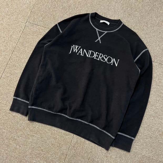 JW 앤더슨 스티치 맨투맨