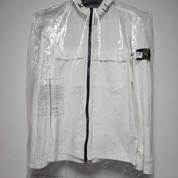 스톤아일랜드 올드 트리트먼트 오버셔츠 (새 상품)