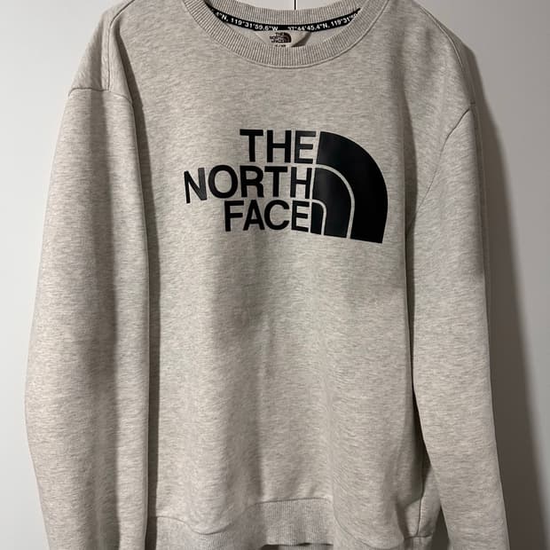 노스페이스 맨투맨