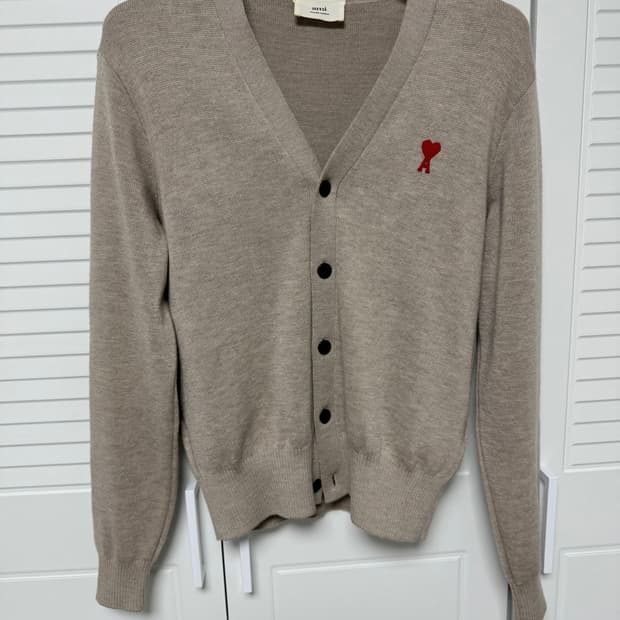 아미 브이넥 가디건