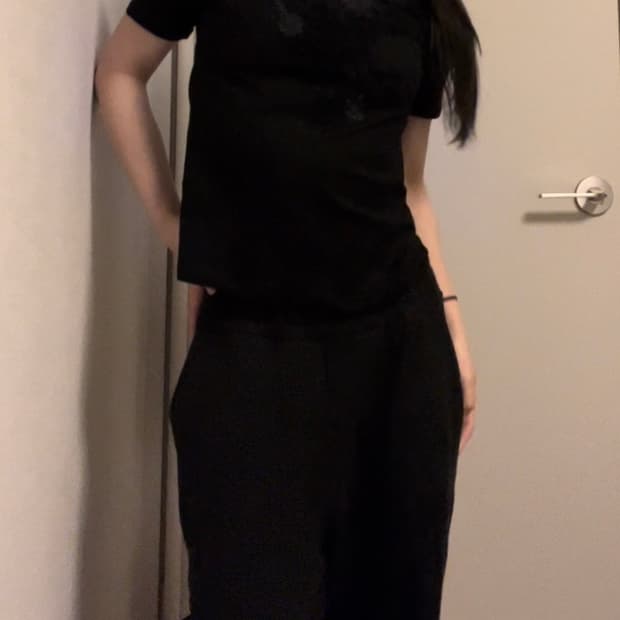 black wide training pants