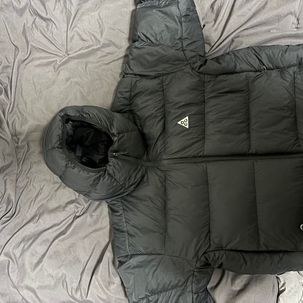 나이키 루나레이크 패딩 신형 팝니다